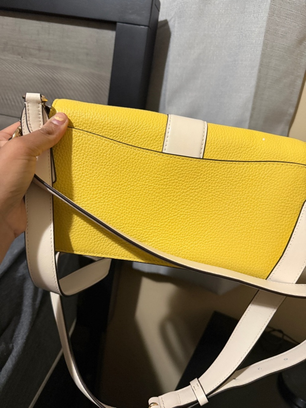 Coach Georgie Shoulder Bag in Retro yellow/chalk. (NEW) never worn- no tags :) - Picture 4 of 9